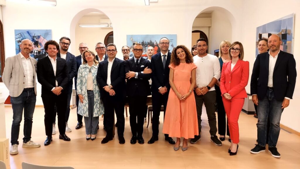 La foto con tutti i rappresentanti degli stabilimenti presenti alla premiazione (credits: Pet Pallavicini)